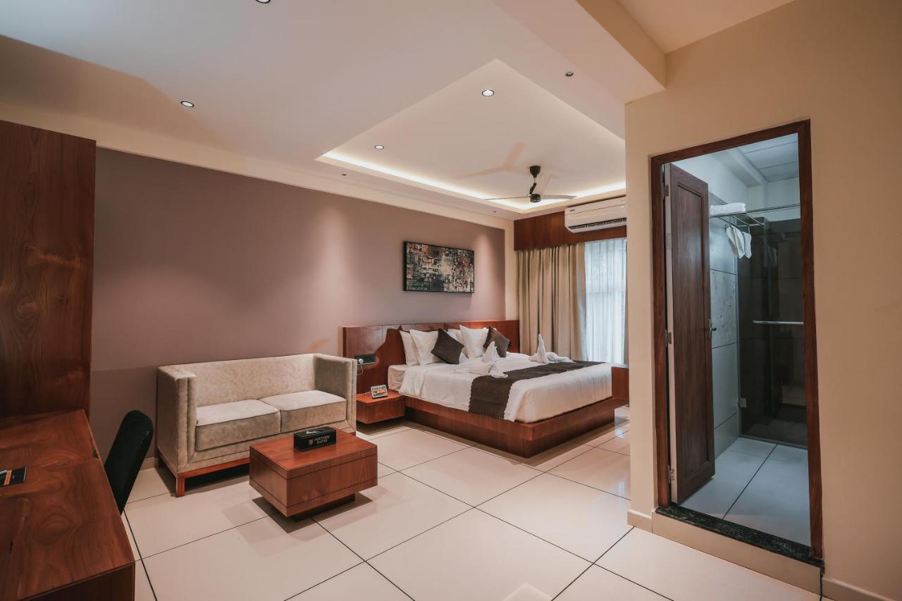 Fortview Suites Kasaragod Exterior photo