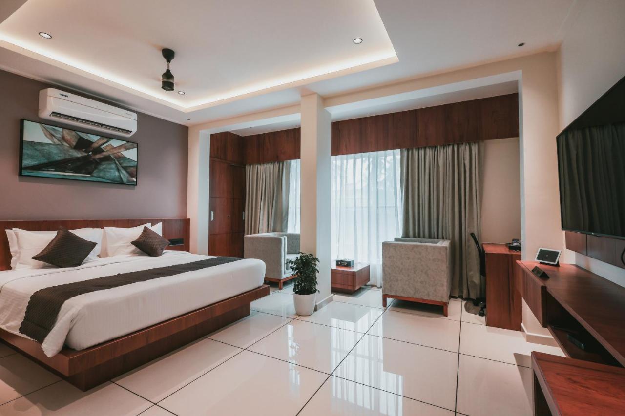 Fortview Suites Kasaragod Exterior photo