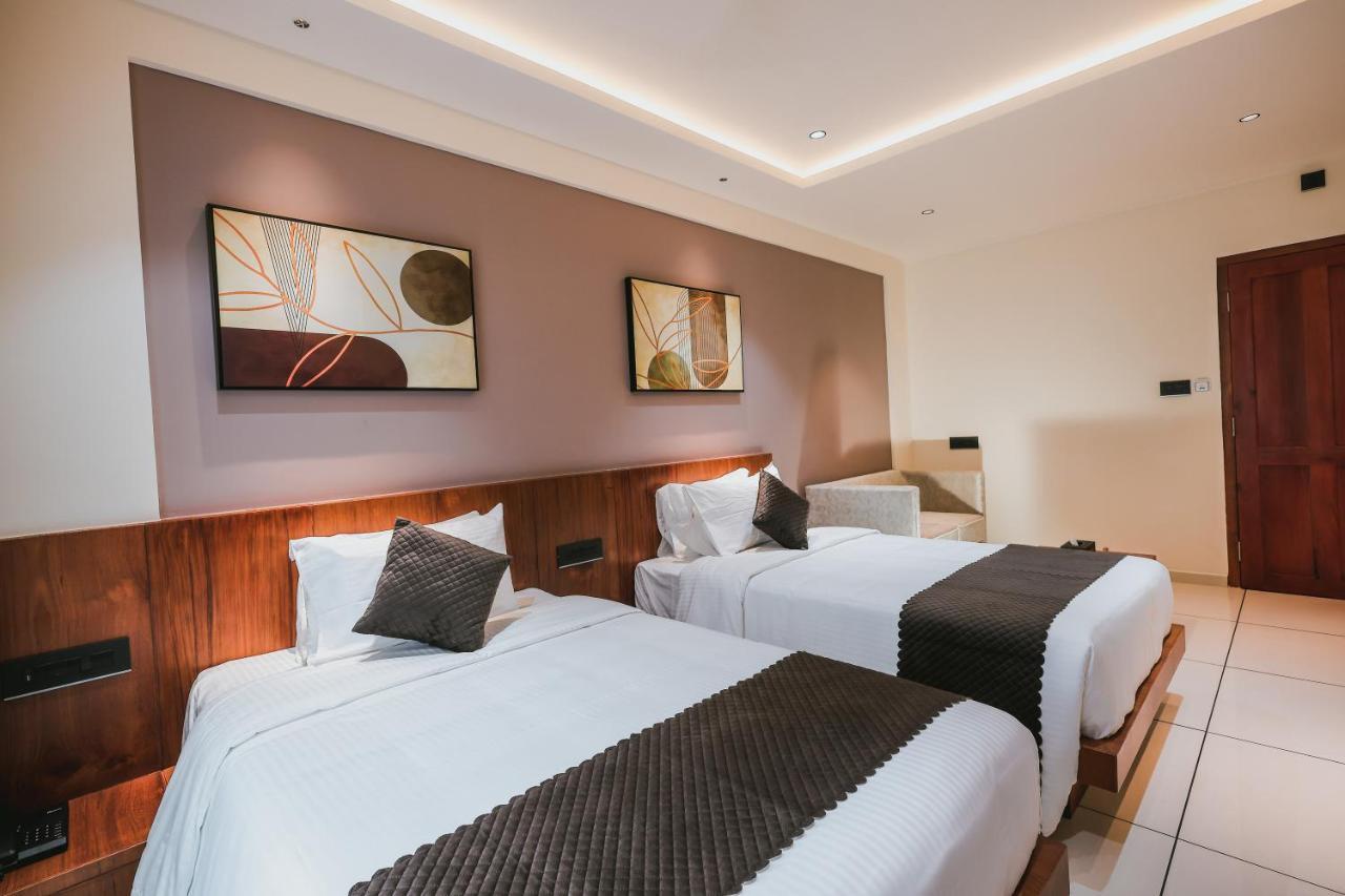 Fortview Suites Kasaragod Exterior photo