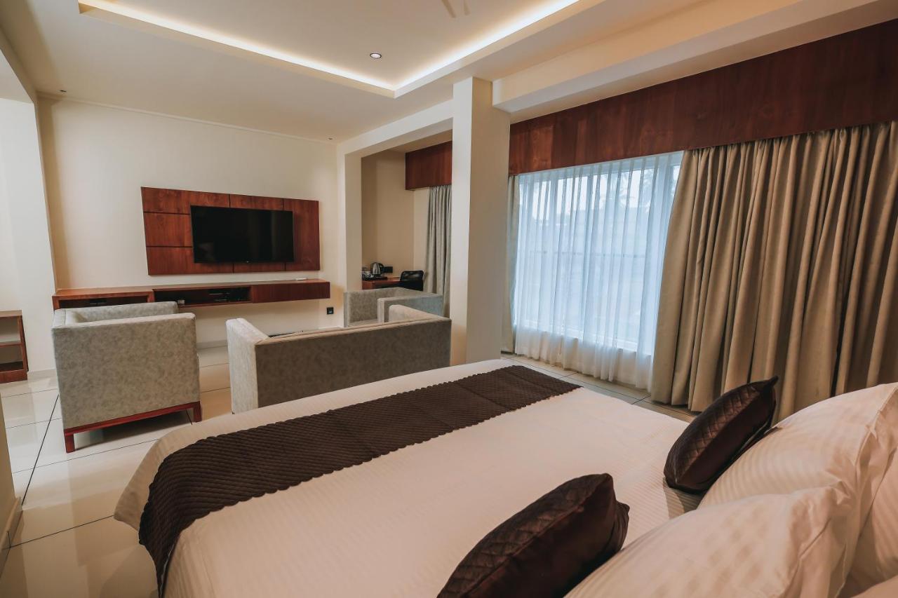 Fortview Suites Kasaragod Exterior photo